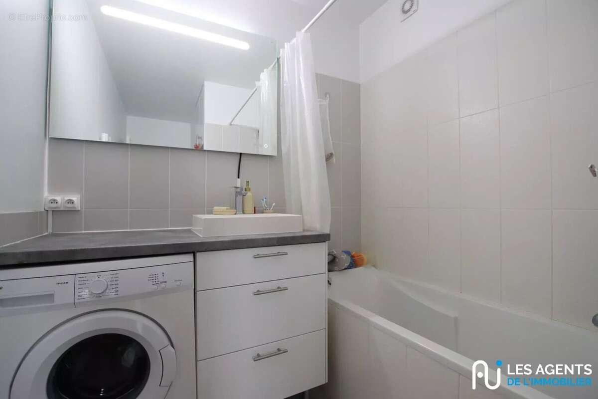 Appartement à FLEURY-LES-AUBRAIS