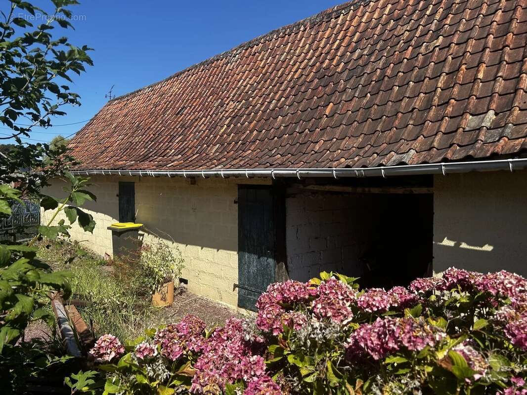 Maison 92 m² à Bezinghem  - photo 2