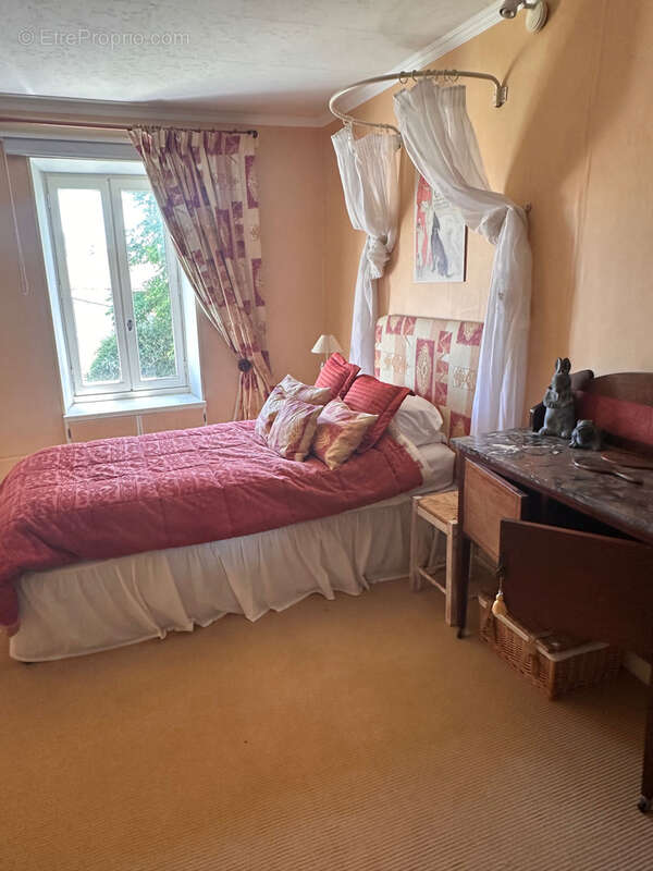 Maison à LA JARRIE-AUDOUIN