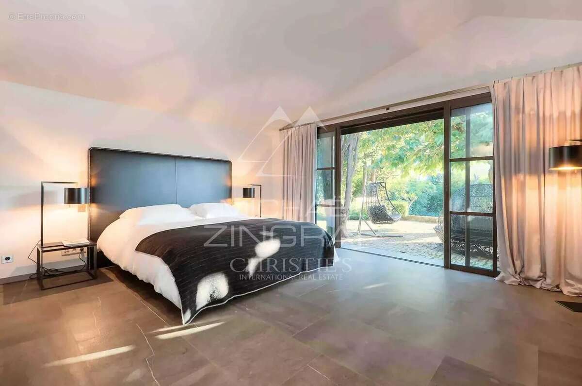 Maison à MOUGINS