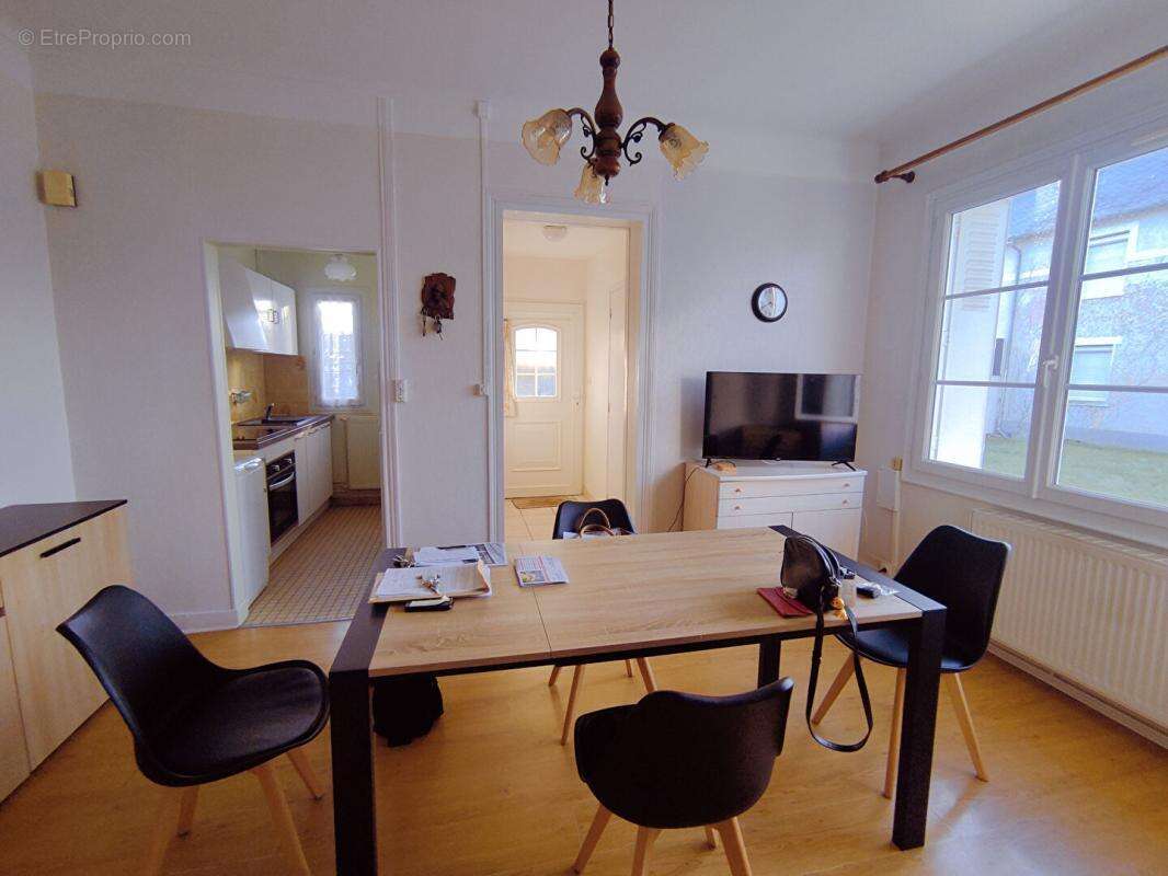 Maison à CHATELLERAULT