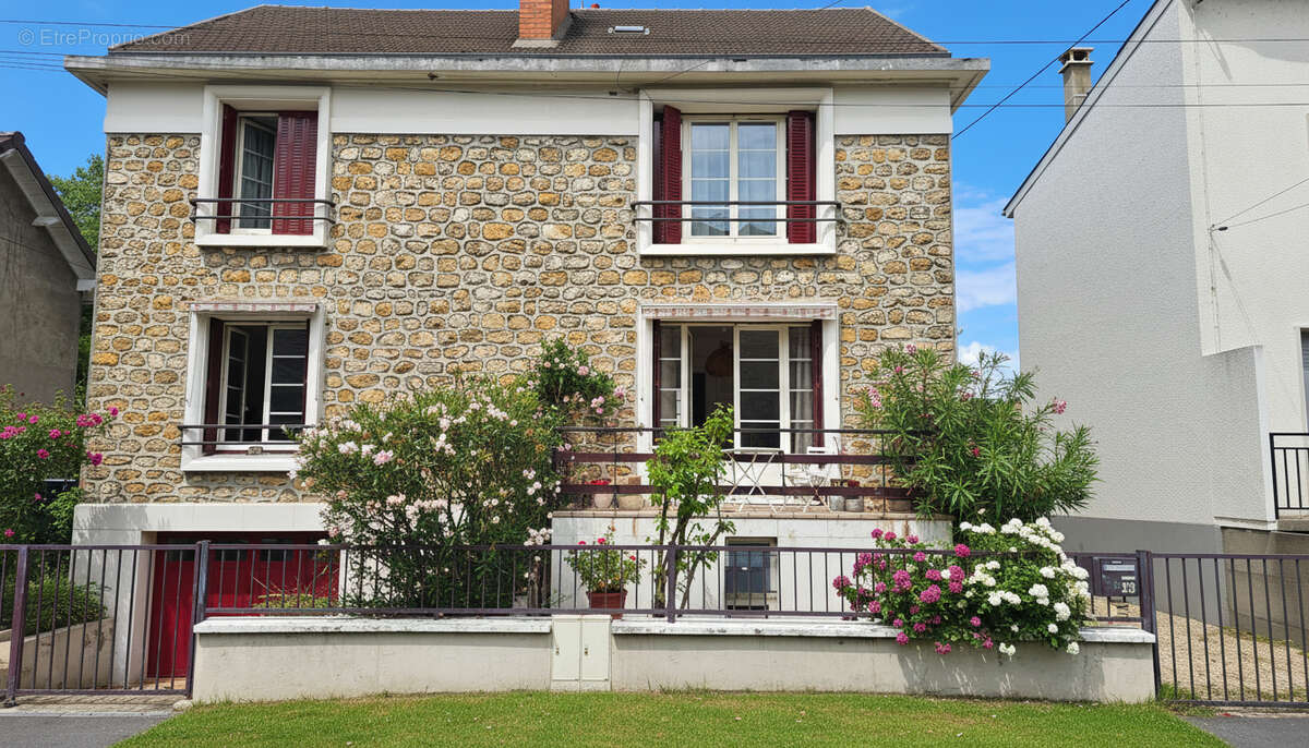 Appartement à ATHIS-MONS