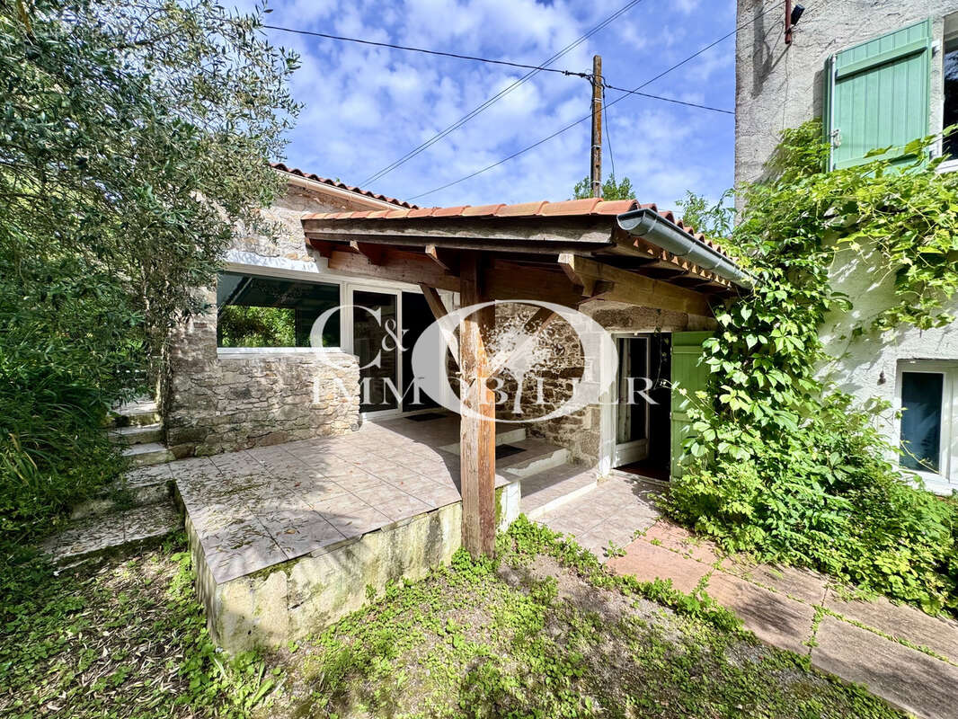 Maison à SAINT-ETIENNE-DU-BOIS