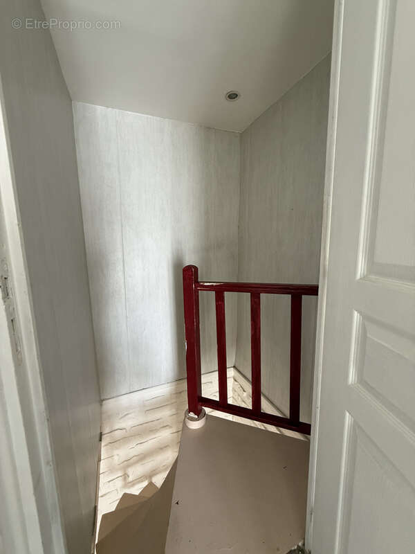 Appartement à PAMFOU