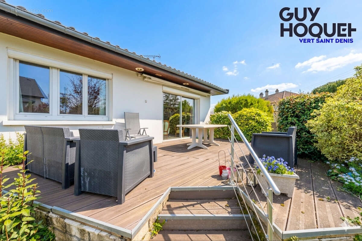 Maison à VERT-SAINT-DENIS