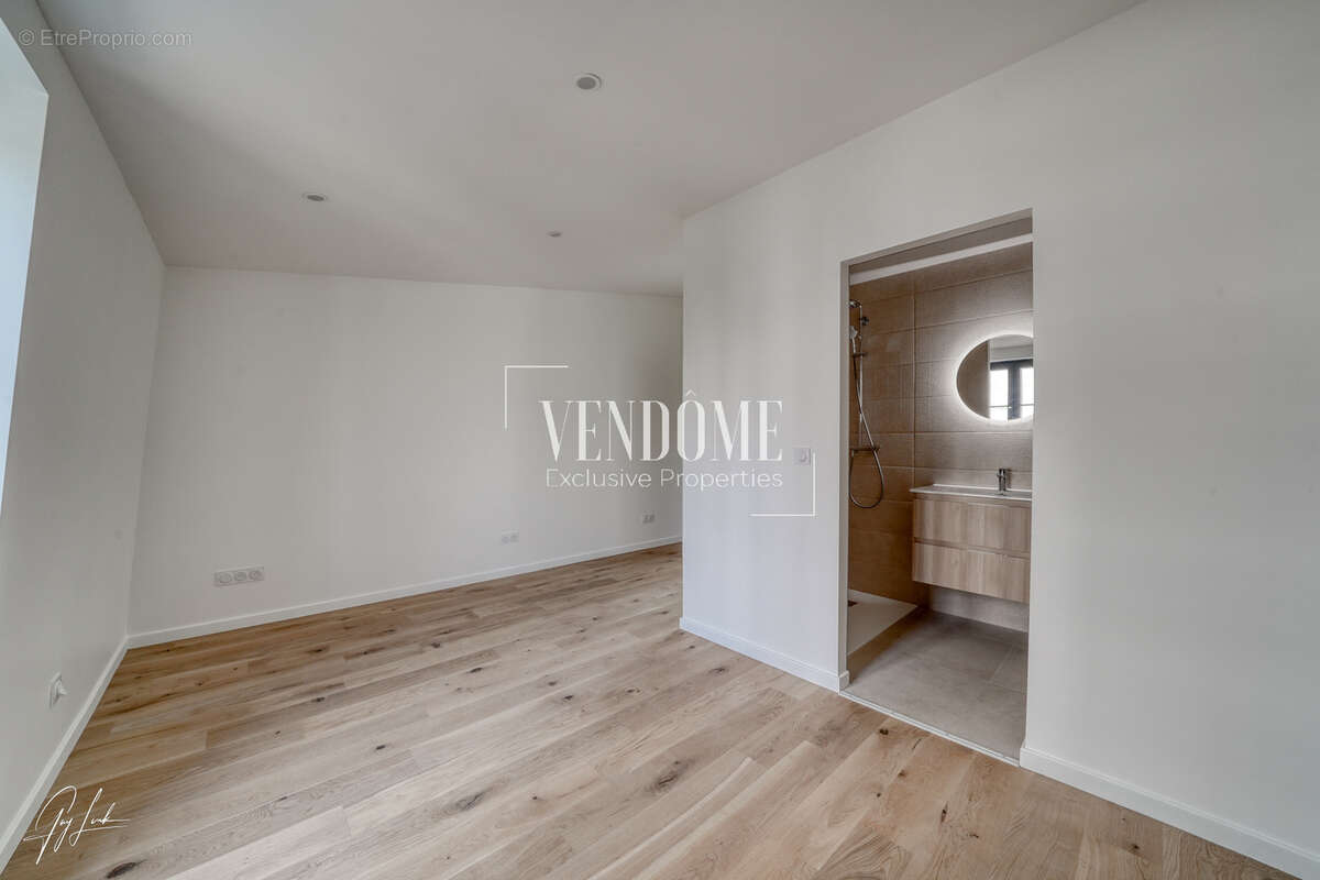 Appartement à SURESNES