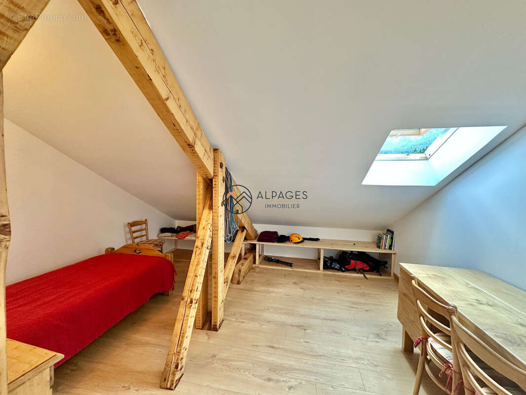 Maison 143 m² à Champcella  - photo 9