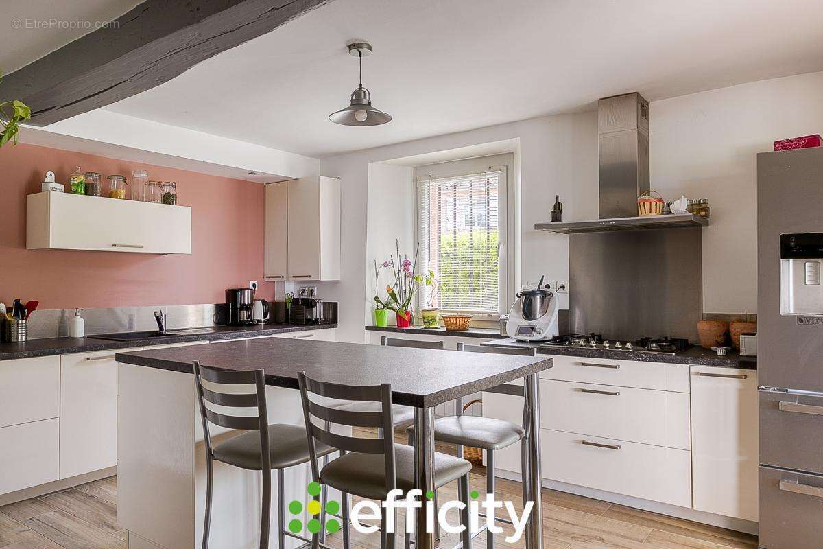 Maison à SAINT-PIERRE-DE-CHANDIEU