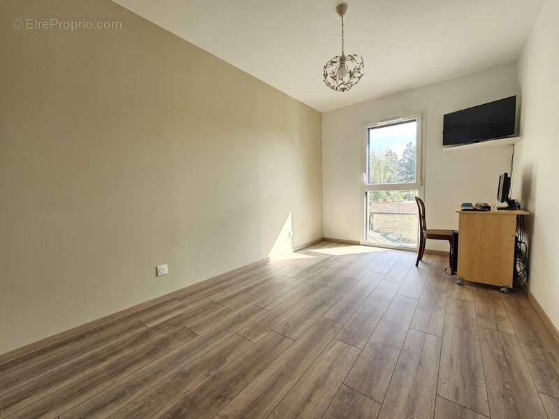 Appartement à PANISSIERES