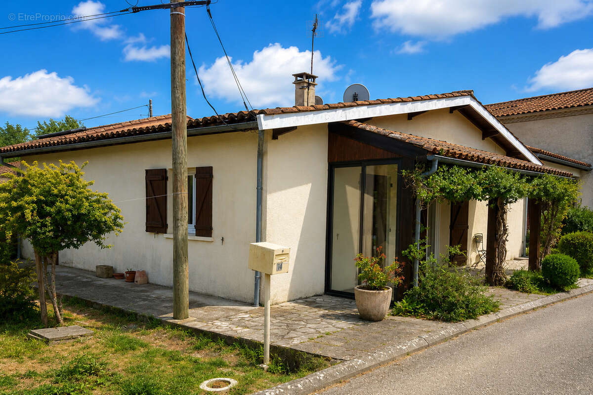 Entre La Réole et Langon - Maison de plain-pied de 90 M2 avec jardin - photo 2