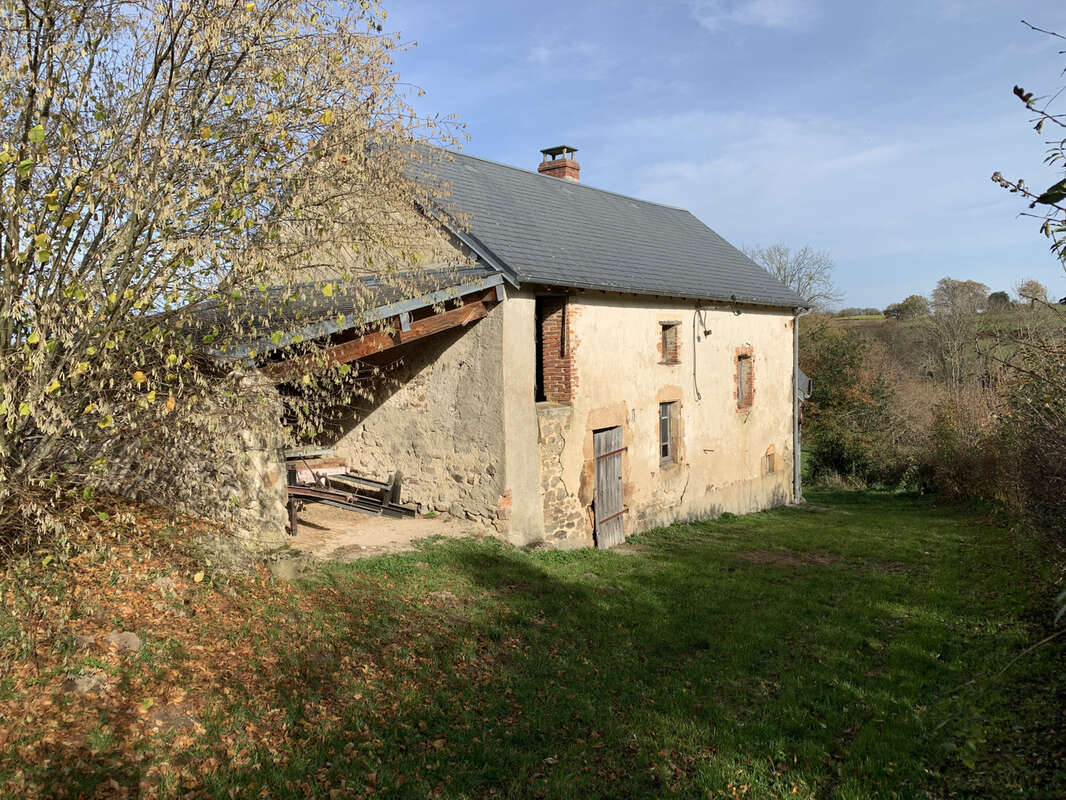 Maison à BUSSIERES