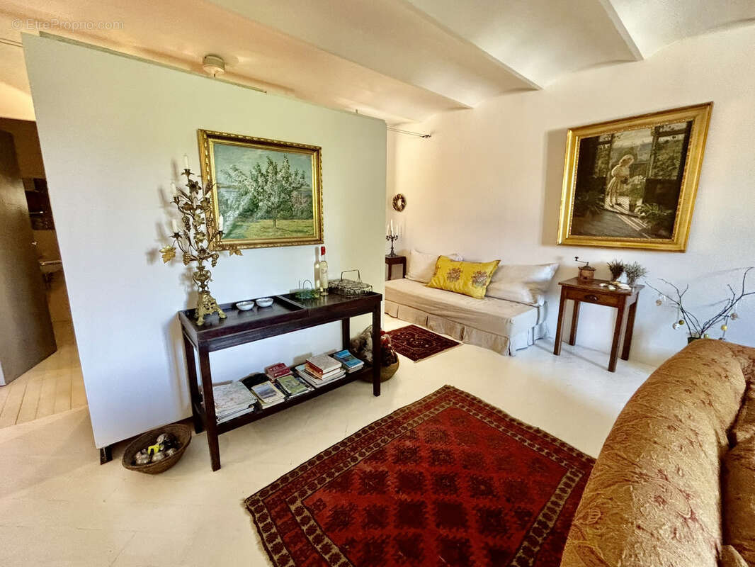 Appartement à MALAUCENE