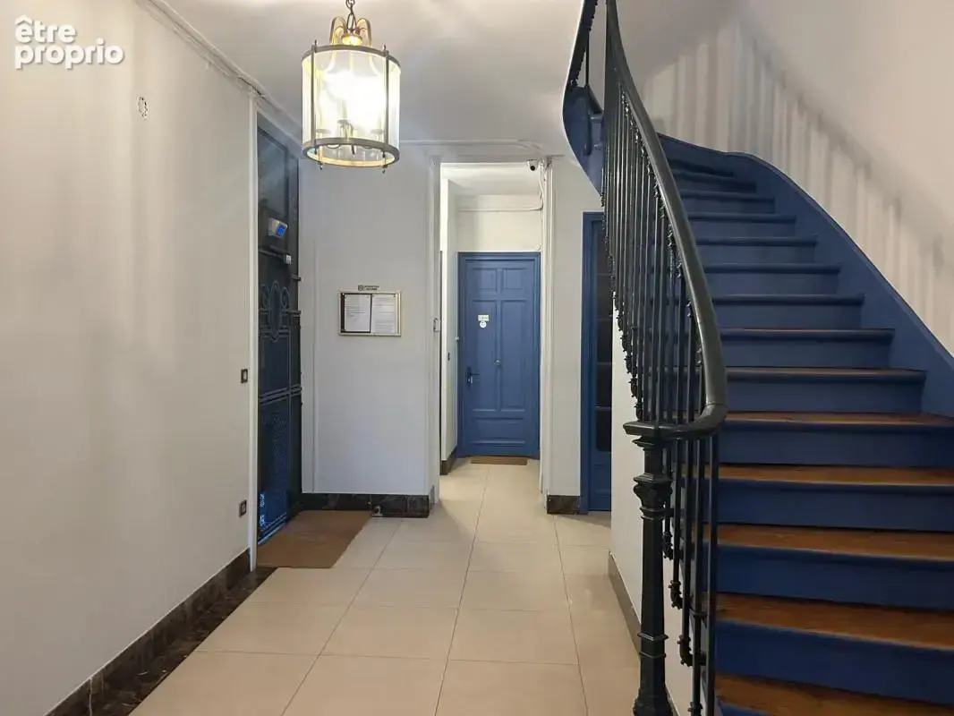 A vendre, à proximité de la place Felix Eboué, local commercial de 55 m² - photo 6