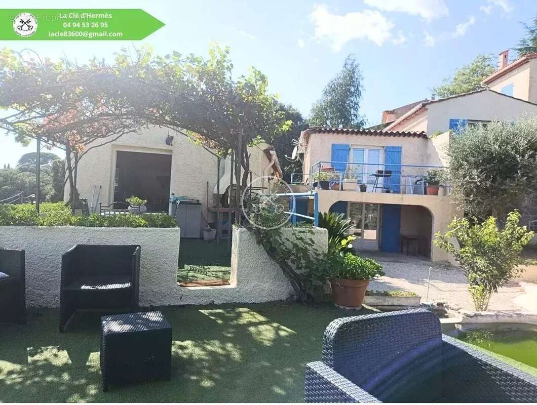 Maison à LES ADRETS-DE-L&#039;ESTEREL