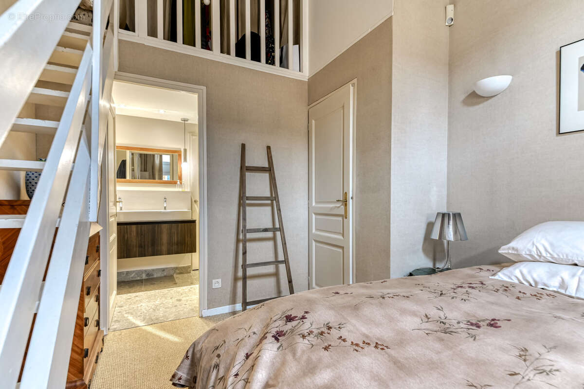 Appartement à SAINTE-FOY-LES-LYON