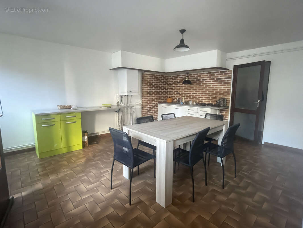 Appartement à VEZELISE