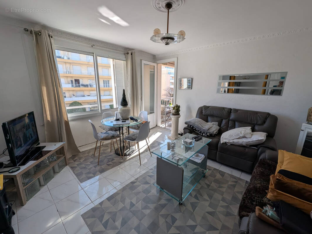 Appartement à FREJUS