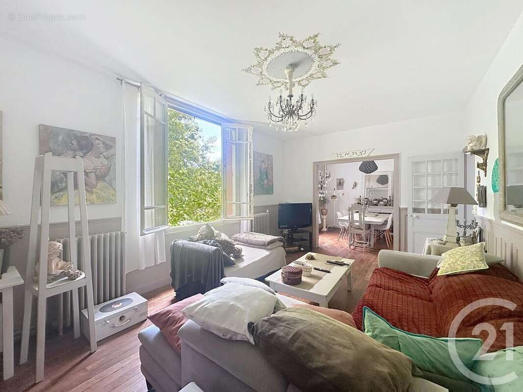 Maison 121 m² à Vallery  - photo 4