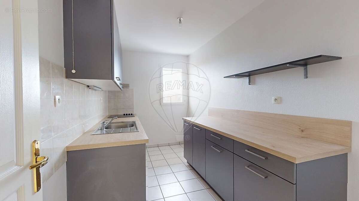 Appartement à SAINT-JEAN-DE-BRAYE
