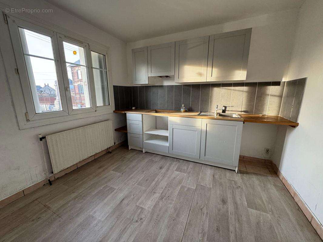 Maison à CREPY-EN-VALOIS