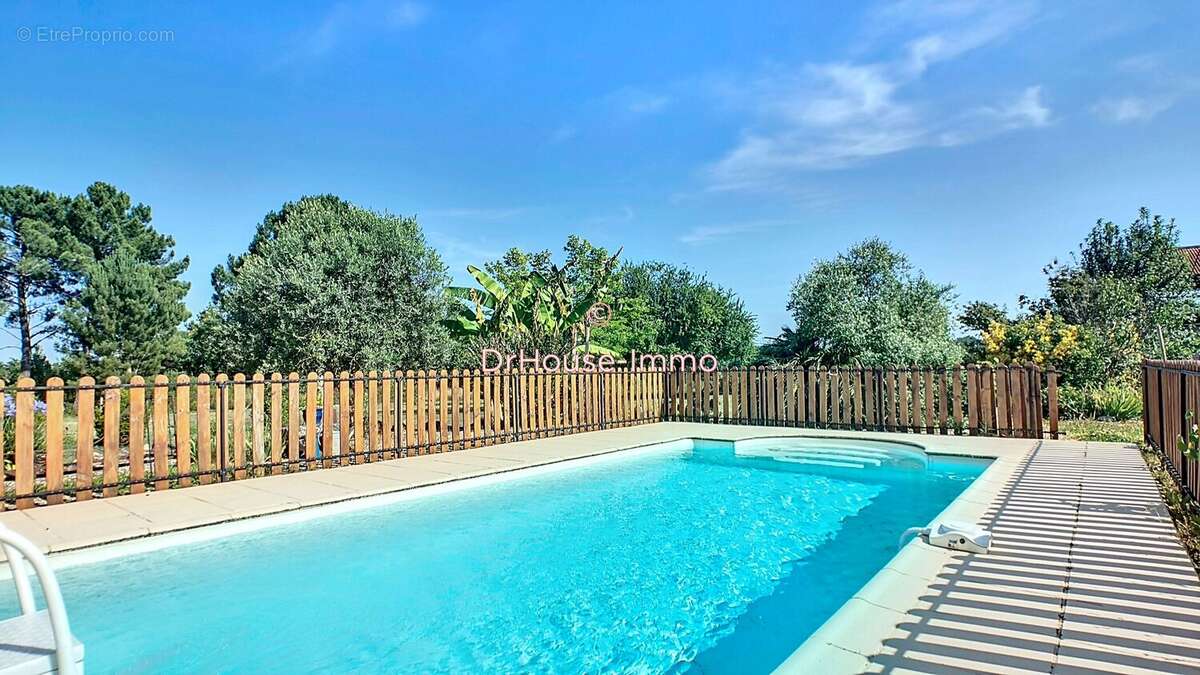 Maison à COURSAC