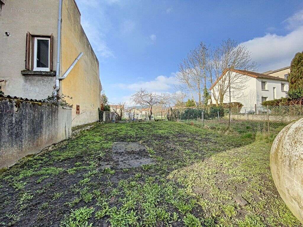 Maison à SAINT-ELOY-LES-MINES
