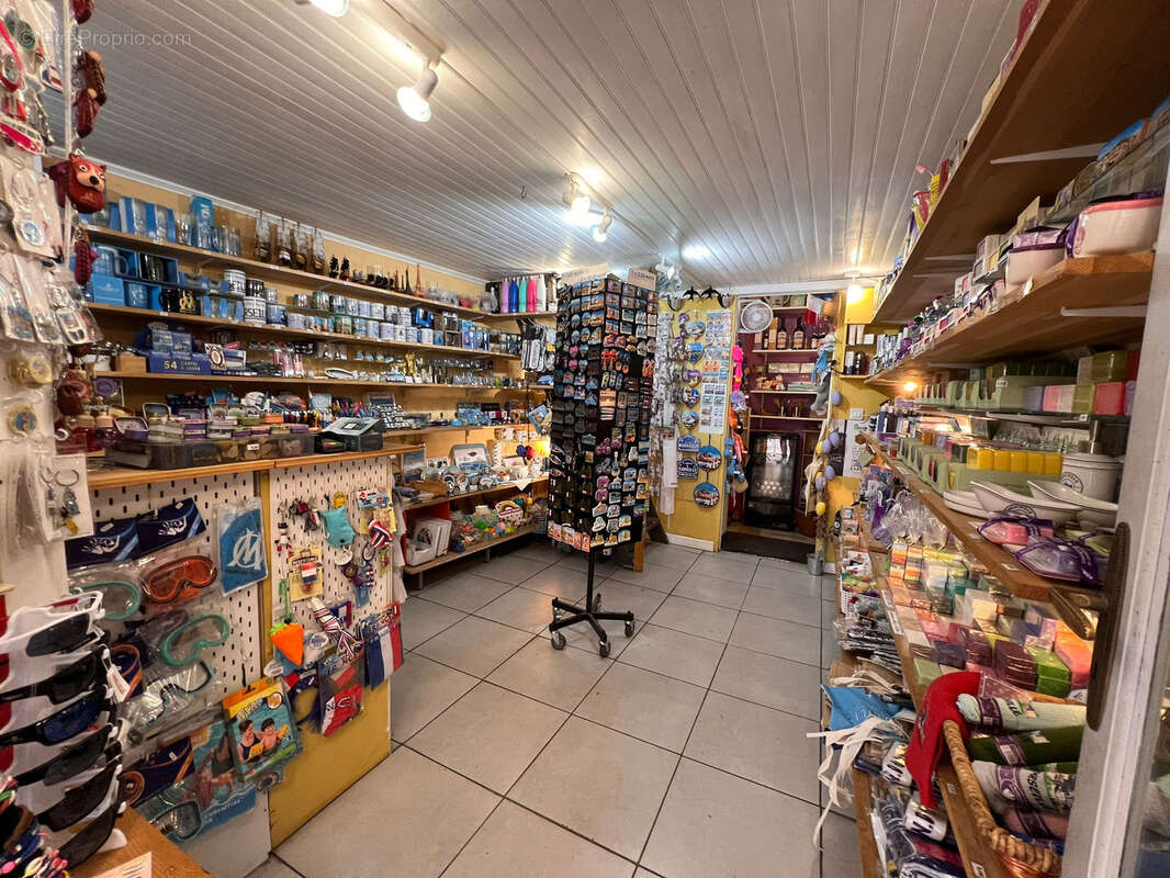 Commerce à MARSEILLE-2E