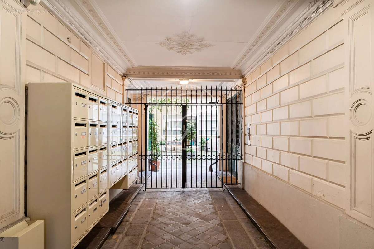 Appartement à PARIS-10E
