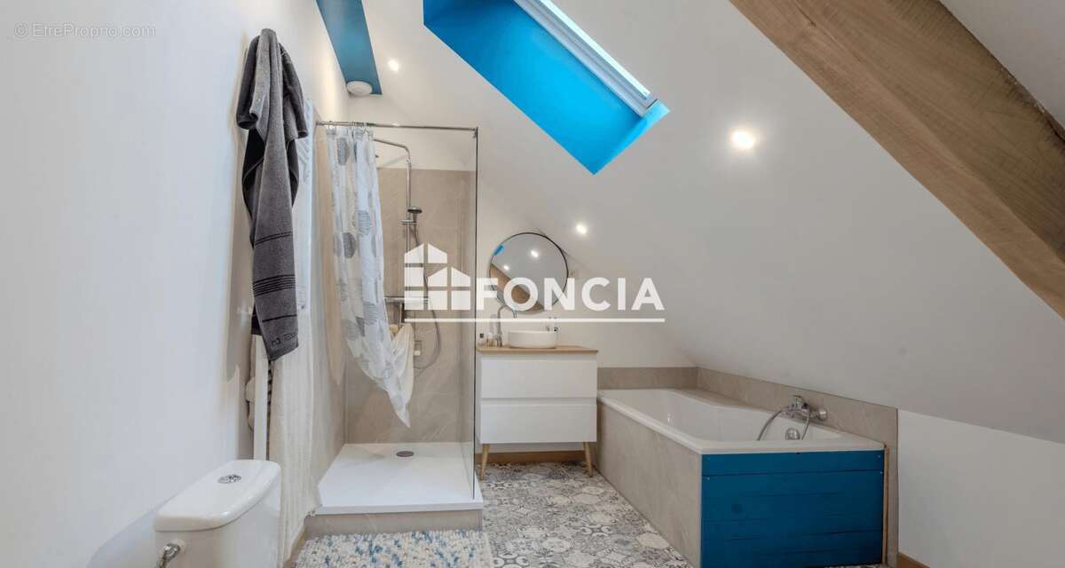 Maison à MONTFORT-LE-GESNOIS