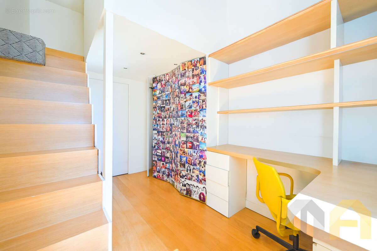 Appartement à PARIS-8E