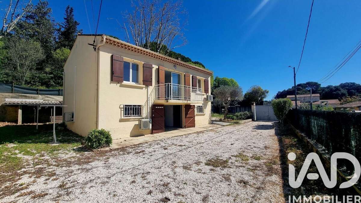 Photo 2 - Maison à TOURVES