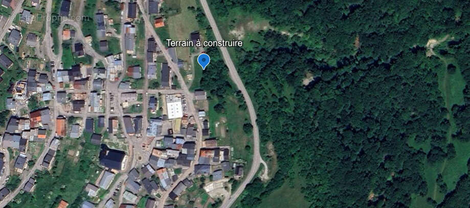 Terrain à SAINT-JEAN-DE-BELLEVILLE