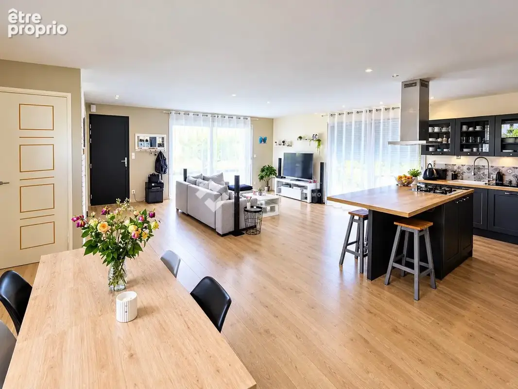 Maison 4 pièces 113 m² à vendre à Vouneuil-Sous-Biard (86580) - photo 1