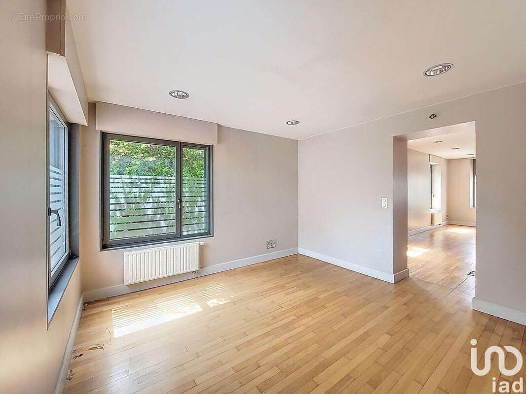 Photo 3 - Commerce à SAINT-DIE-DES-VOSGES