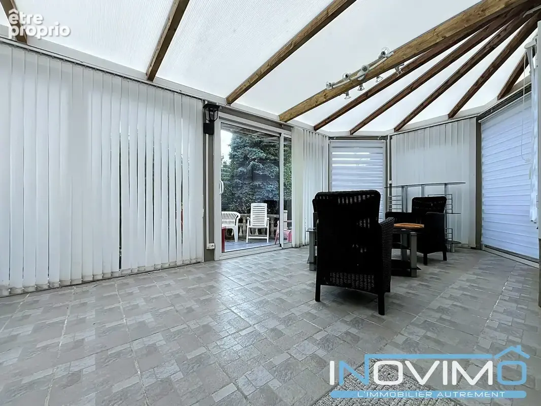 Maison 4 chambres, véranda, cuisine, séjour, garage, extérieur