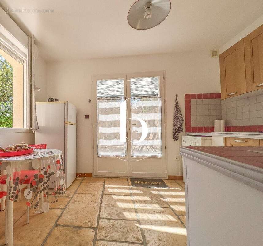 Maison 87 m² à Saint-Ambroix  - photo 6