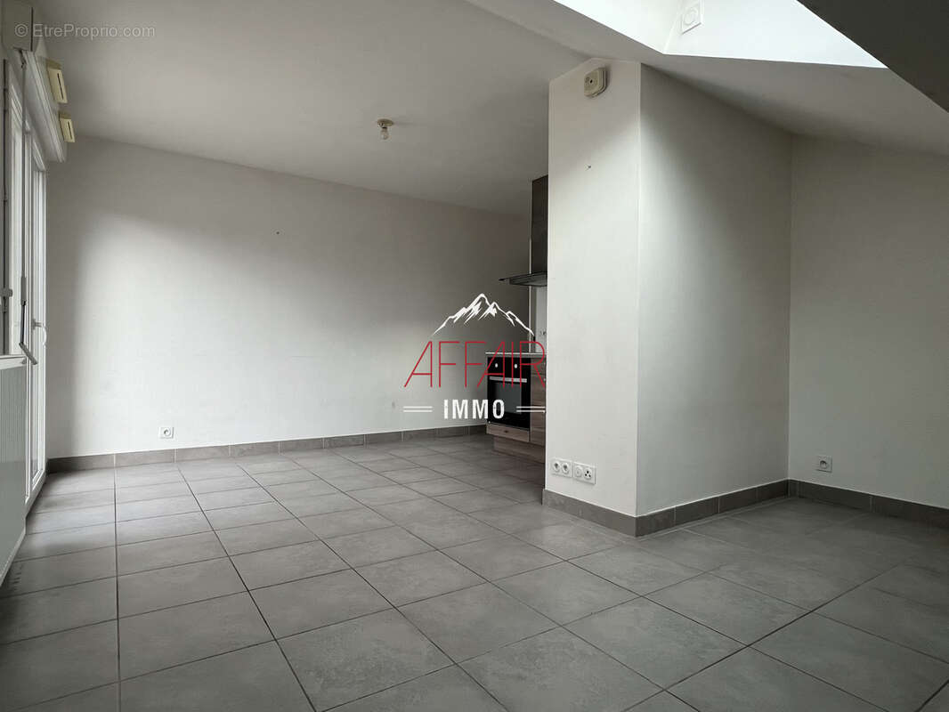 Appartement à VETRAZ-MONTHOUX