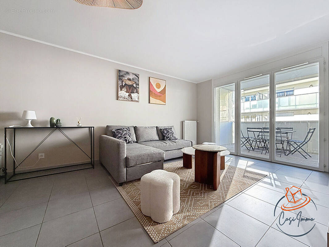 Appartement à SAINT-GENIS-POUILLY