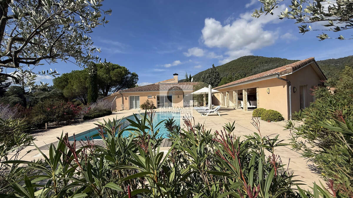 Maison à ROMPON