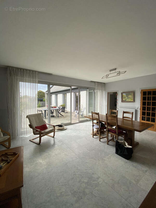 SALON 3 - Maison à LE VIVIER-SUR-MER