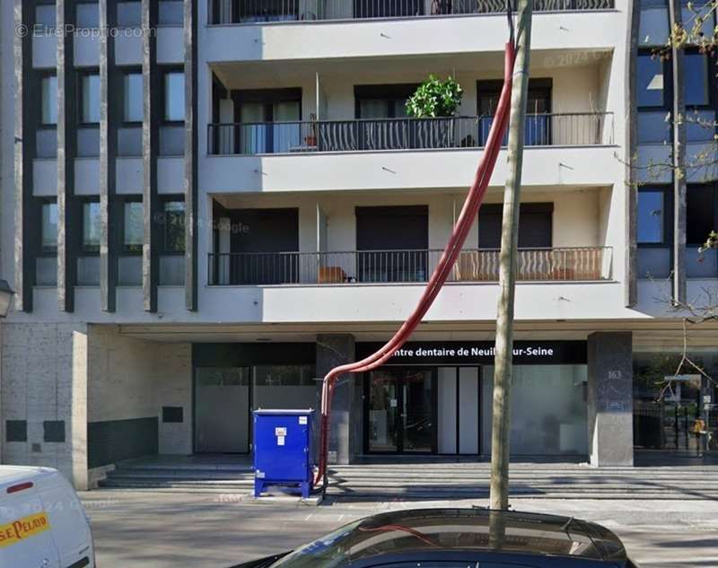 Parking à NEUILLY-SUR-SEINE