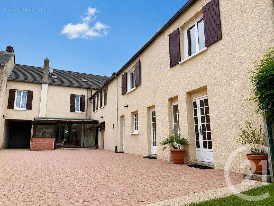 Maison à EZY-SUR-EURE