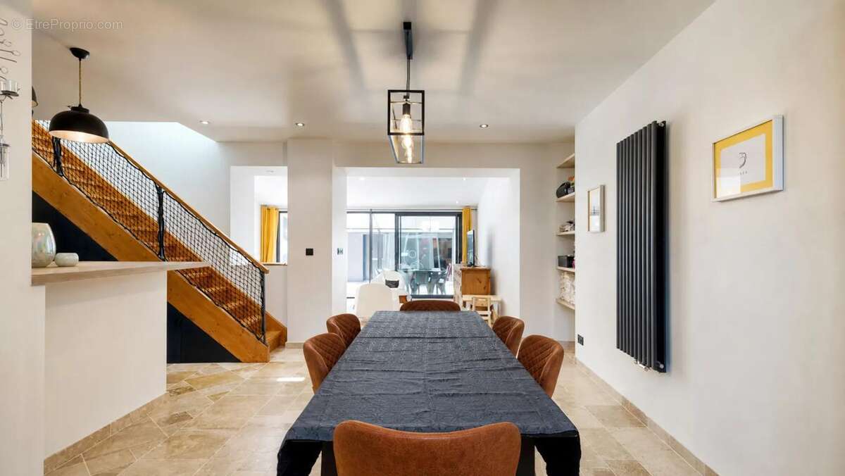 LONGNES 78980 - Maison de de 120 m² - 5 pièces avec 3 chambres et jardin - photo 3