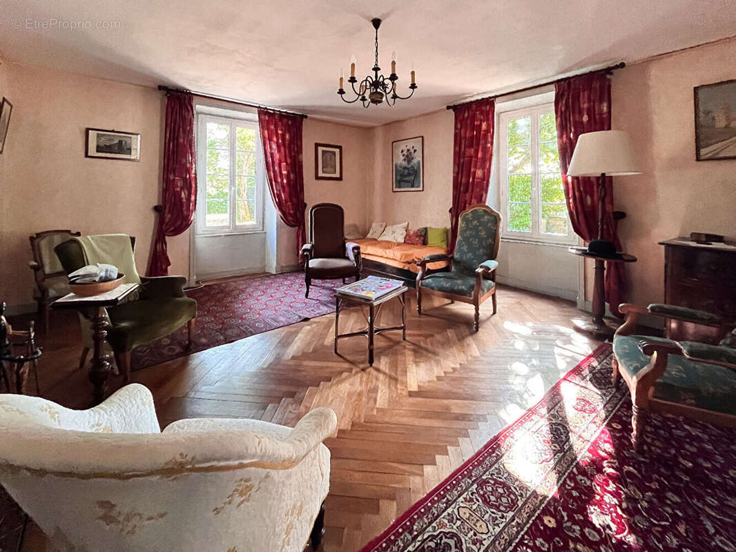 Maison à SAINTE-SOULLE