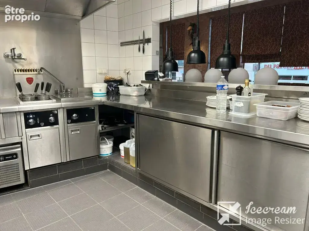 Antibes : Brasserie, situation centrale, emplacement de choix, terrasse exposée sud, parking. - photo 10
