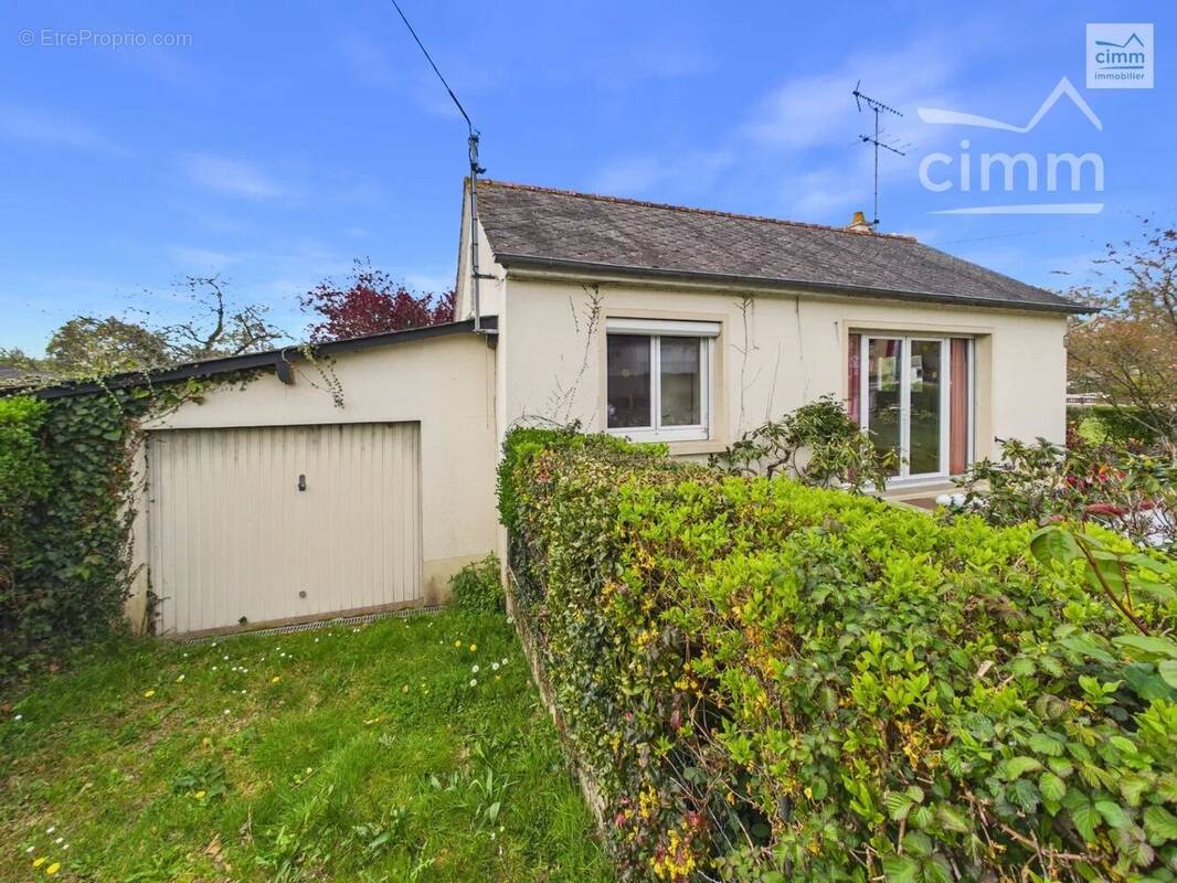 Maison à BOURG-DES-COMPTES