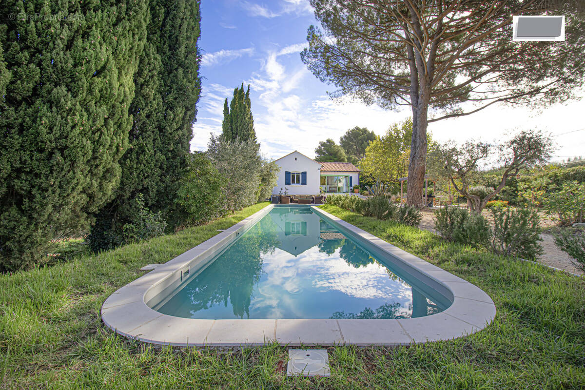 Maison à LE CASTELLET