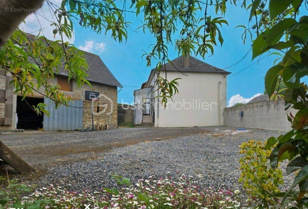 Maison à MARTIGNE-SUR-MAYENNE