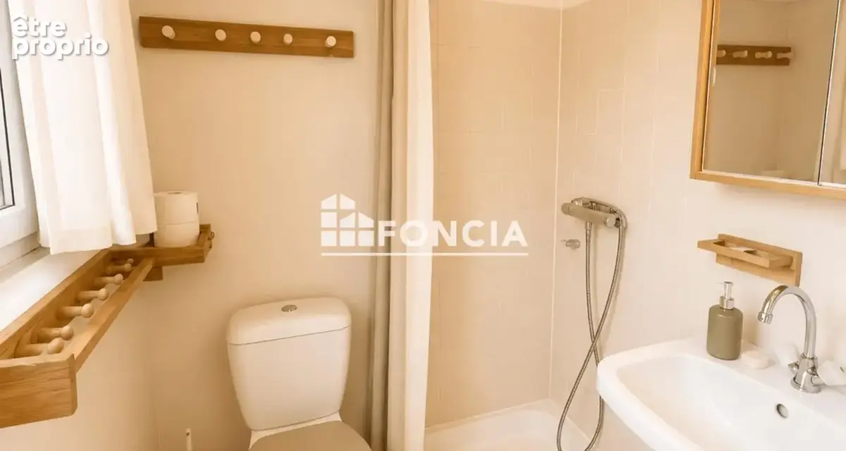 Appartement avec mezzanine - vue mer - residence securisee avec piscine - cogolin - photo 6