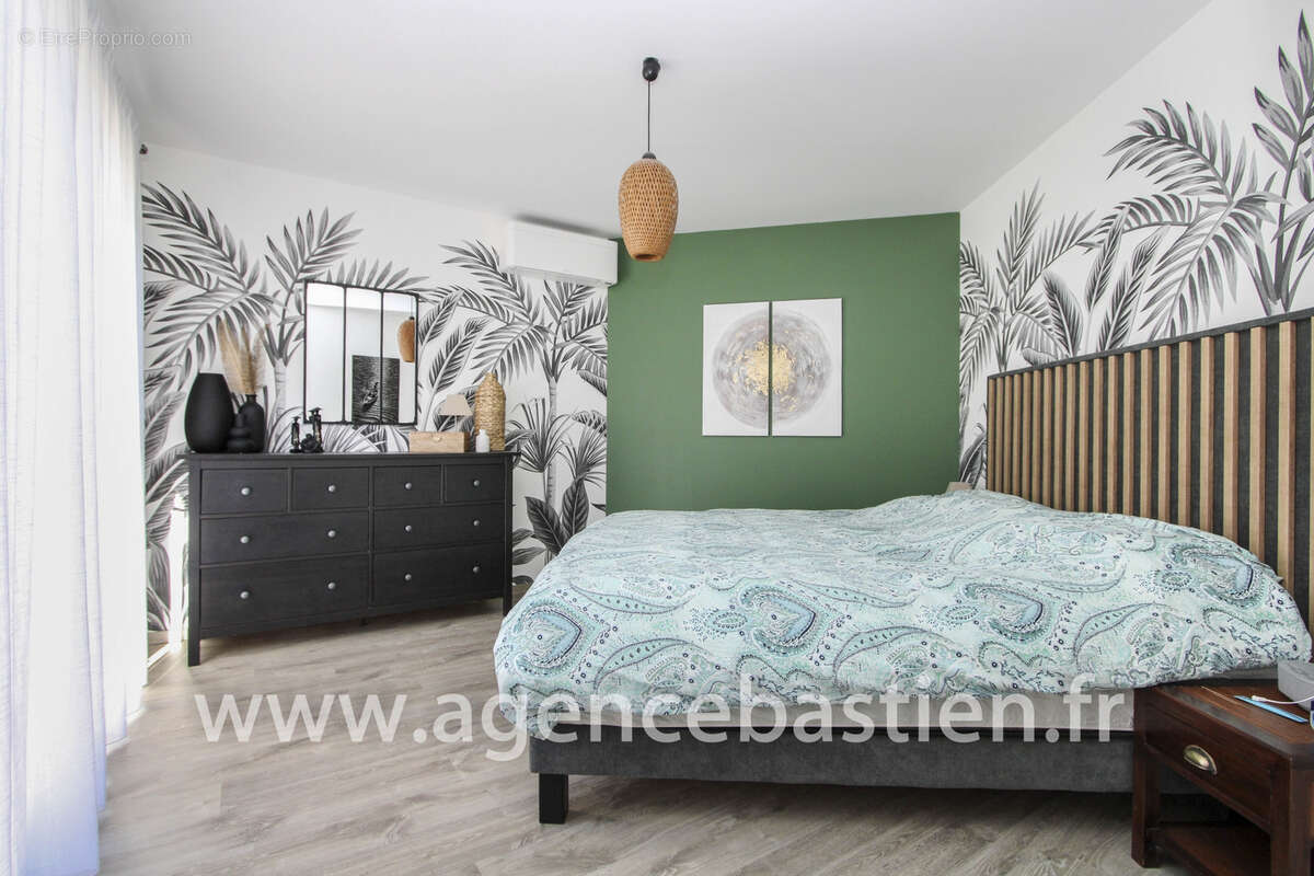 Maison à SAINT-GENIS-POUILLY